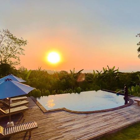 Sunset Hill Lembongan Hotel Екстериор снимка