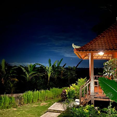 Sunset Hill Lembongan Hotel Екстериор снимка