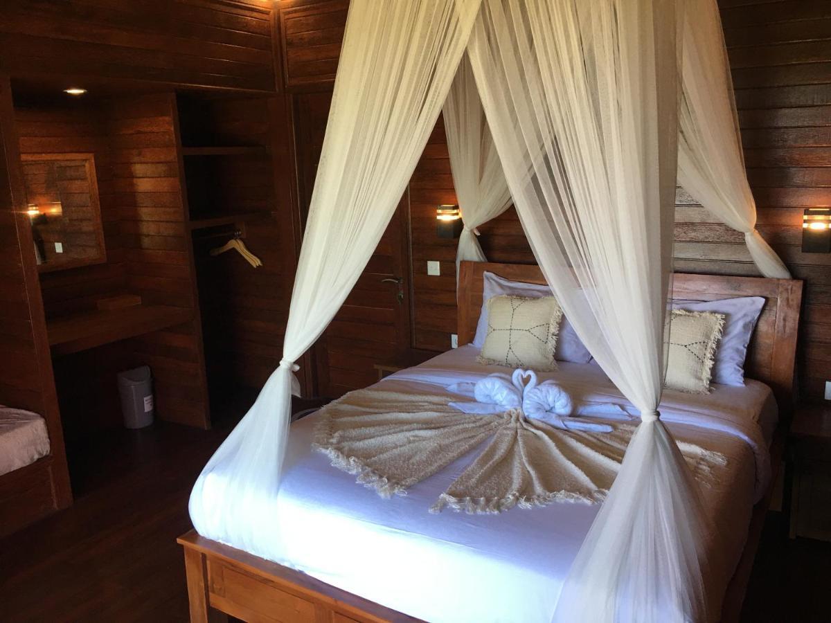 Sunset Hill Lembongan Hotel Екстериор снимка