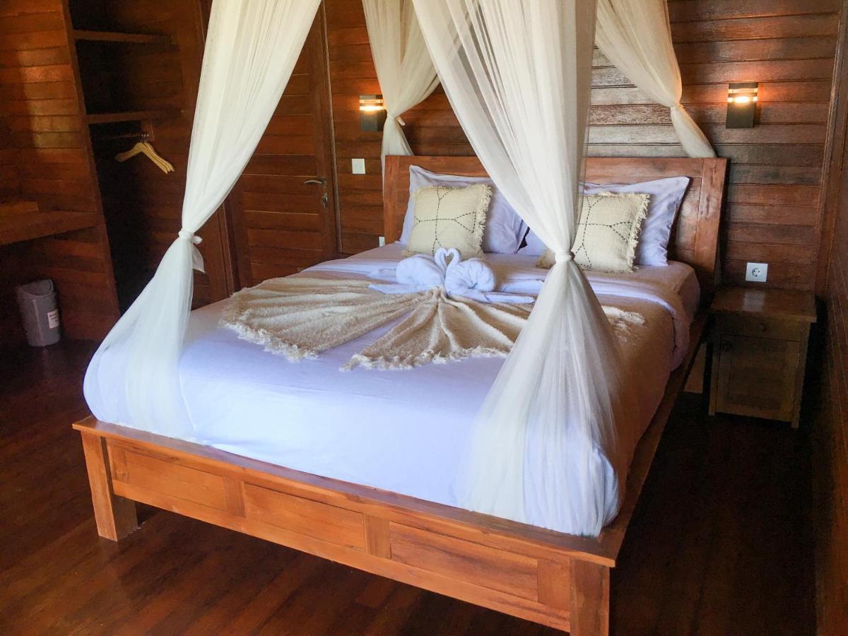Sunset Hill Lembongan Hotel Екстериор снимка