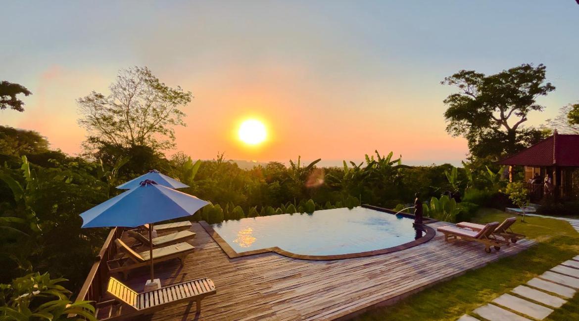 Sunset Hill Lembongan Hotel Екстериор снимка