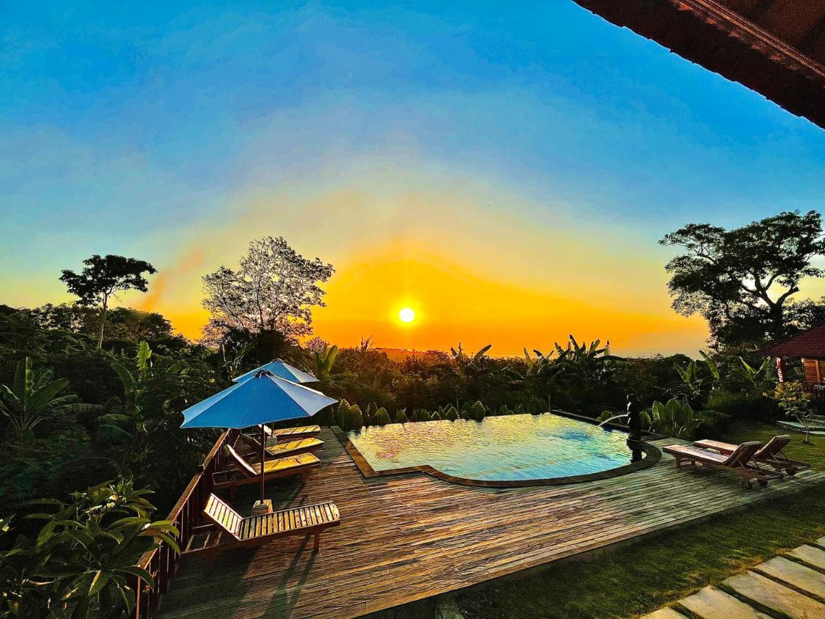 Sunset Hill Lembongan Hotel Екстериор снимка