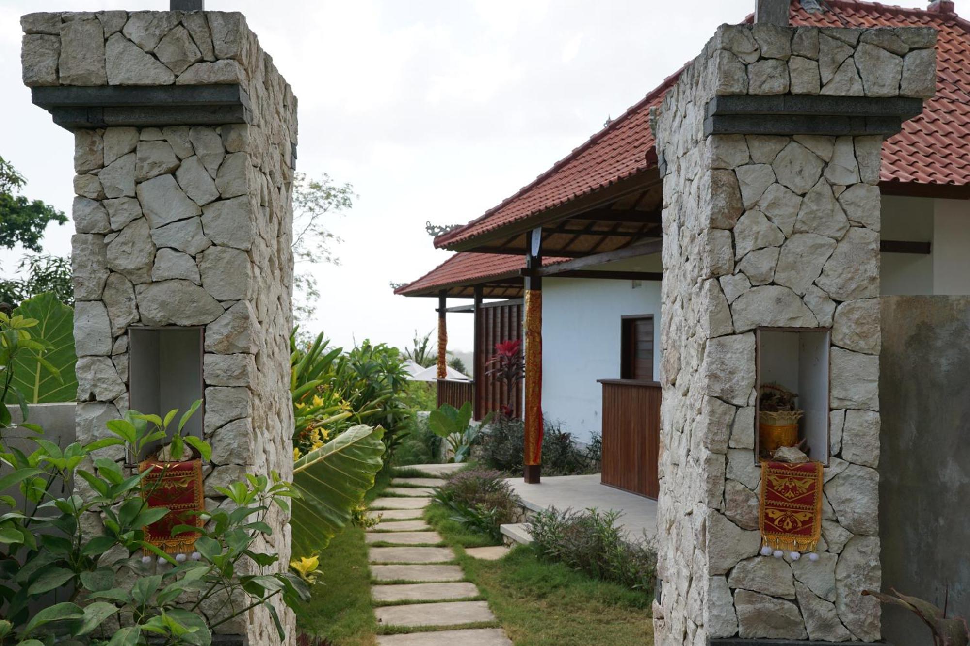 Sunset Hill Lembongan Hotel Екстериор снимка