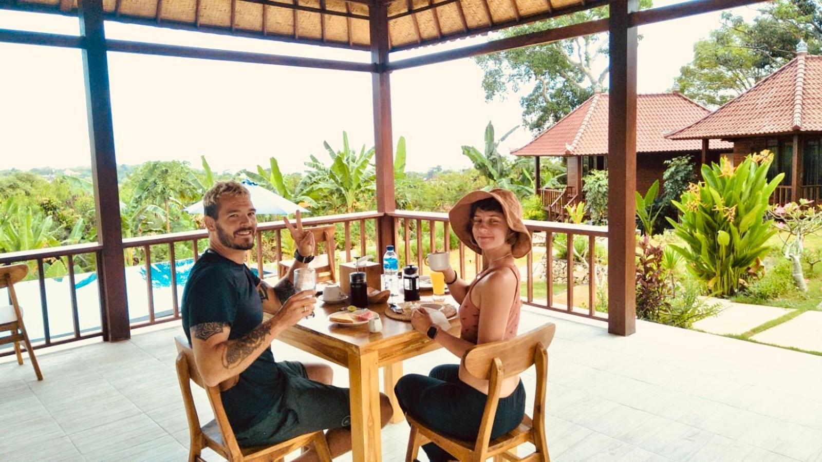 Sunset Hill Lembongan Hotel Екстериор снимка