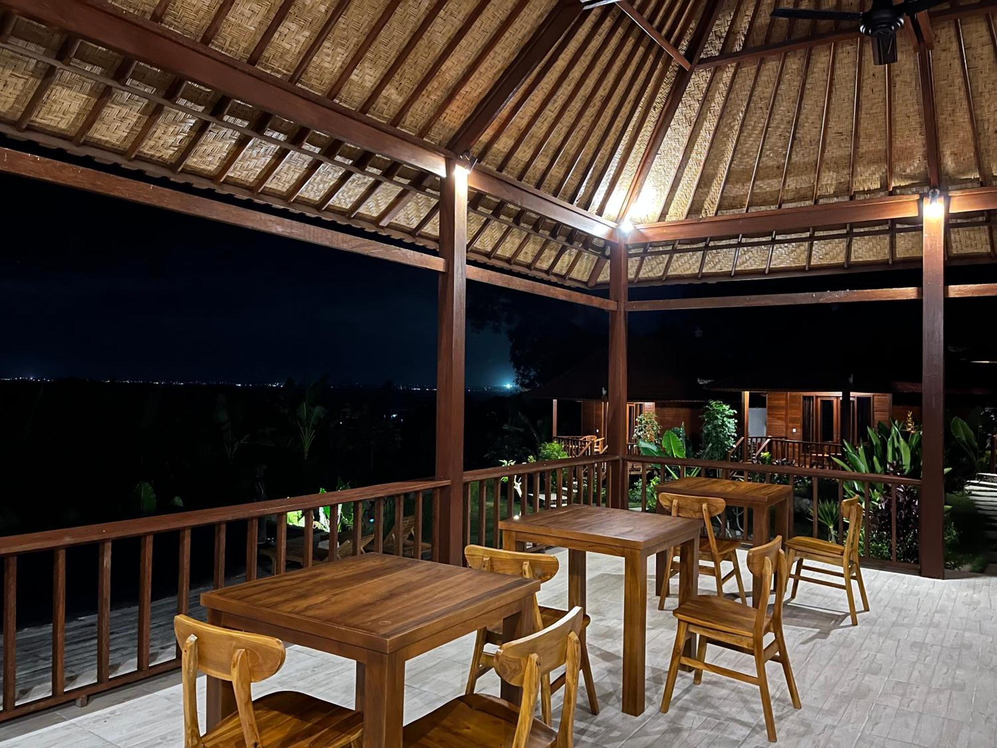 Sunset Hill Lembongan Hotel Екстериор снимка